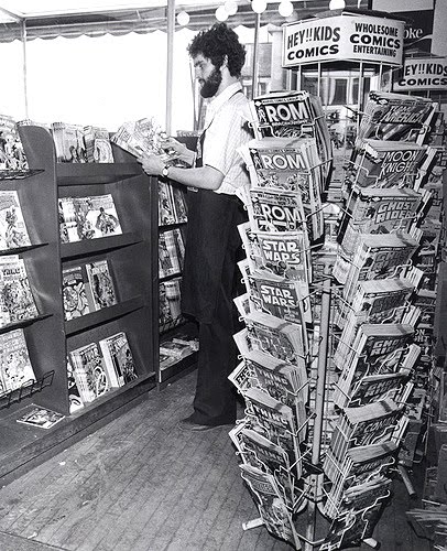 Comic Book Rack '80s